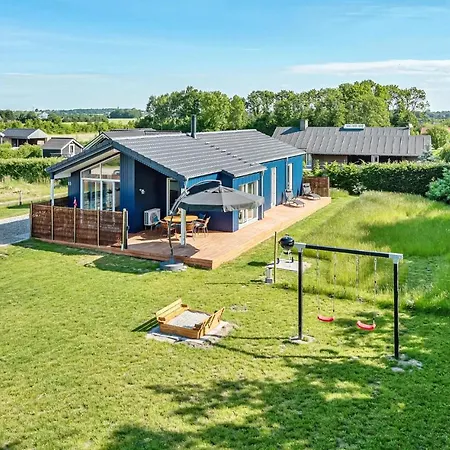Beautiful In Sydals With Kitchen Holiday home Nedre Lysabild